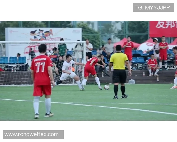 足球明星畅谈中国之行的精彩瞬间与文化体验