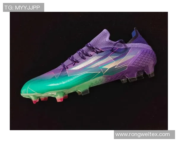 足球明星推荐的顶级运动鞋款式与搭配指南